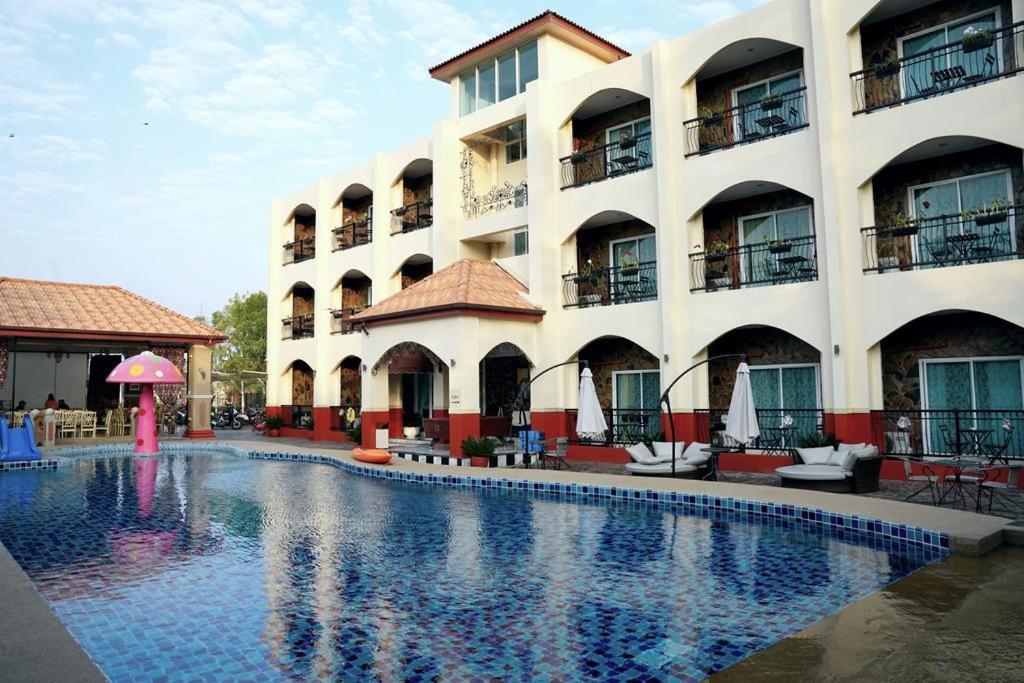 Venezia Resort Buriram Exterior foto